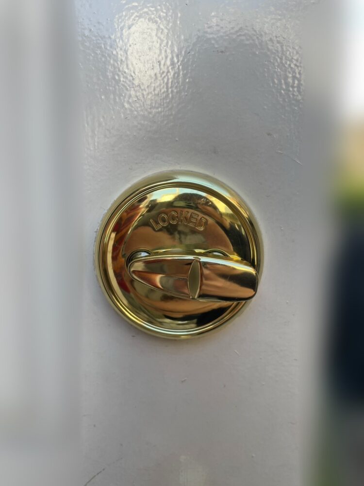 Kwik set　サムターン