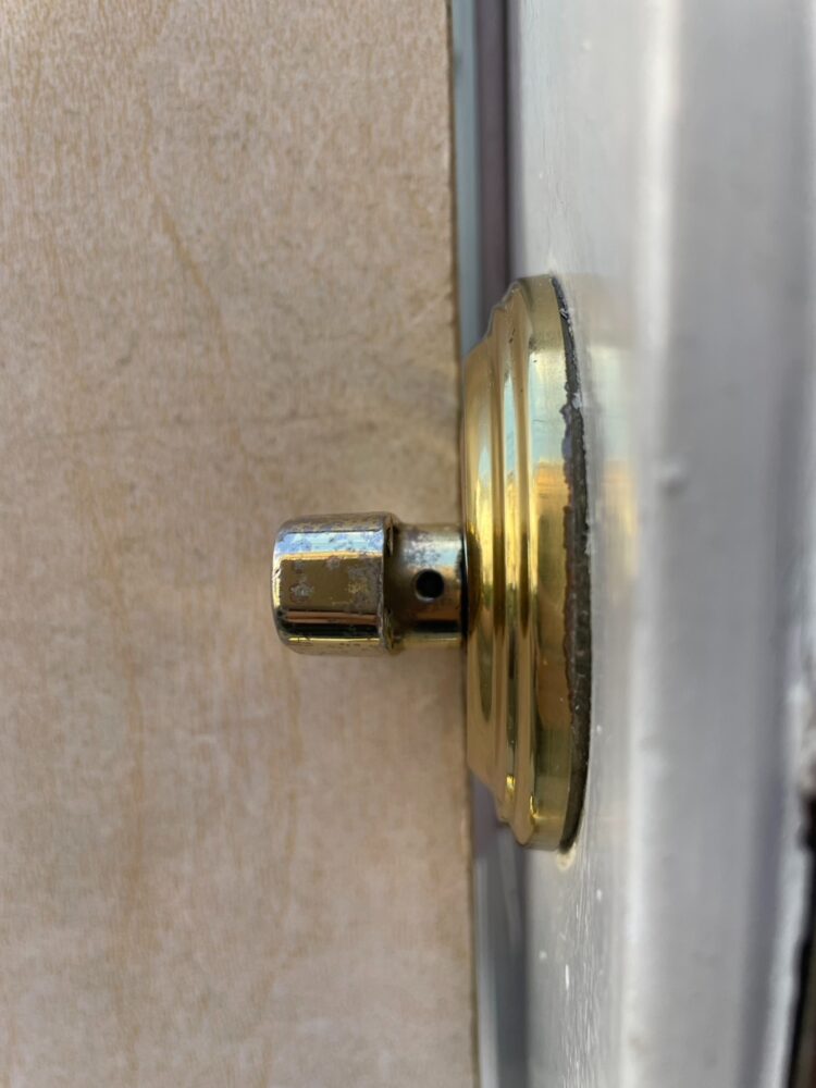 クイックセット　サムターンネジ破損