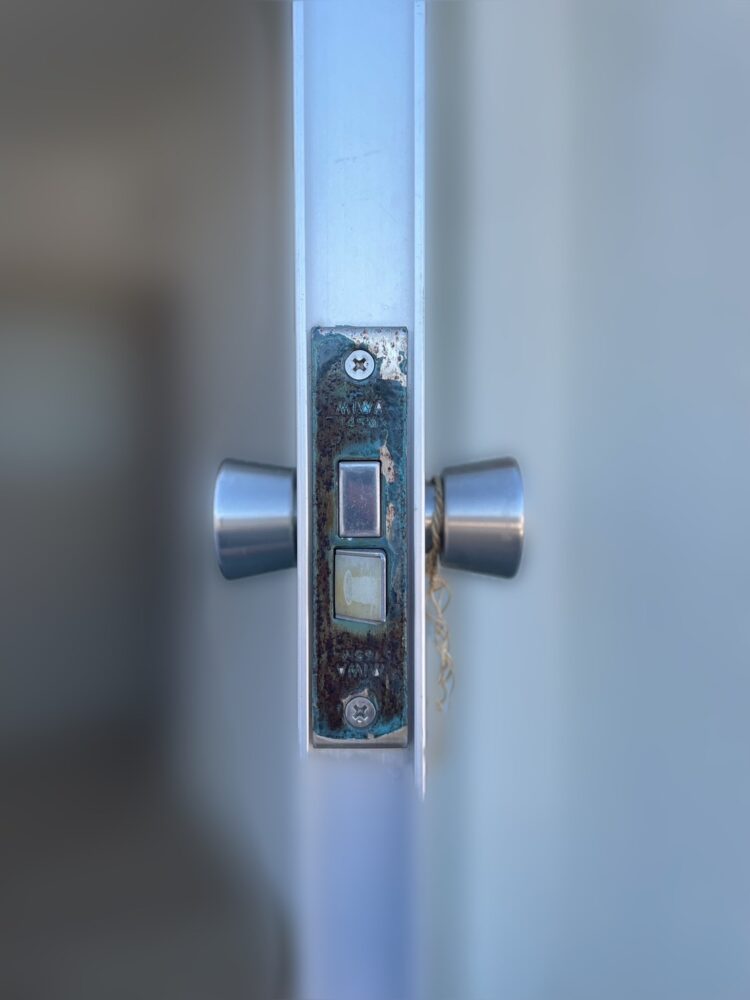 145M 錠ケース 交換前