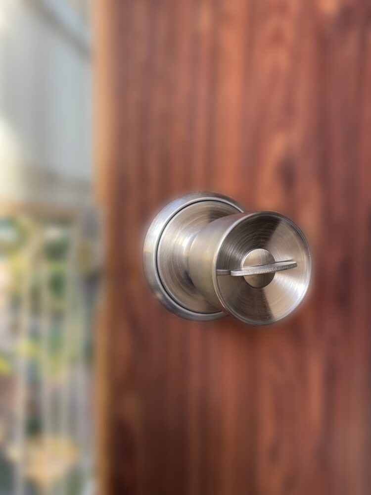 室内ドアノブ　写真は施錠の状態です。