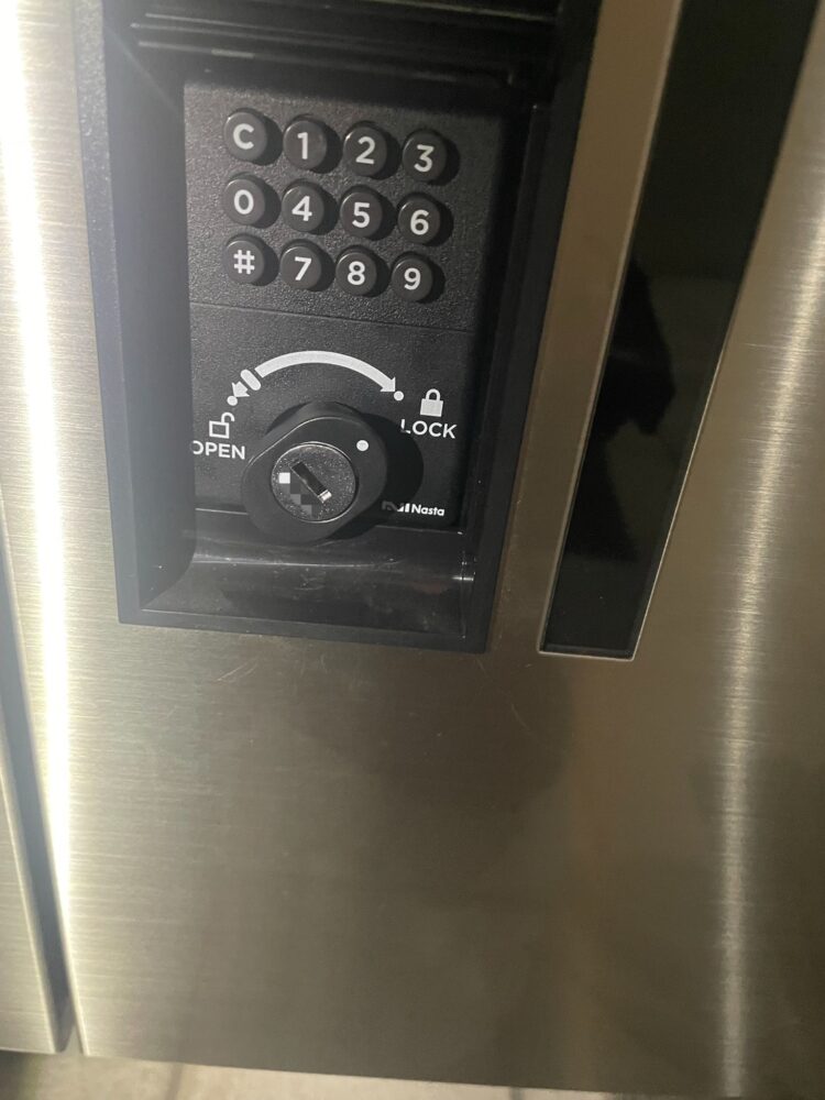 鍵穴が回っても開けられない