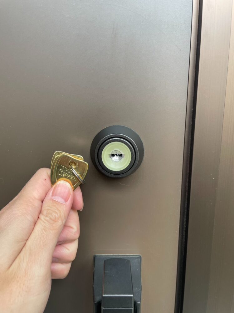 YKKap MIWA DNシリンダー 上下2か所交換