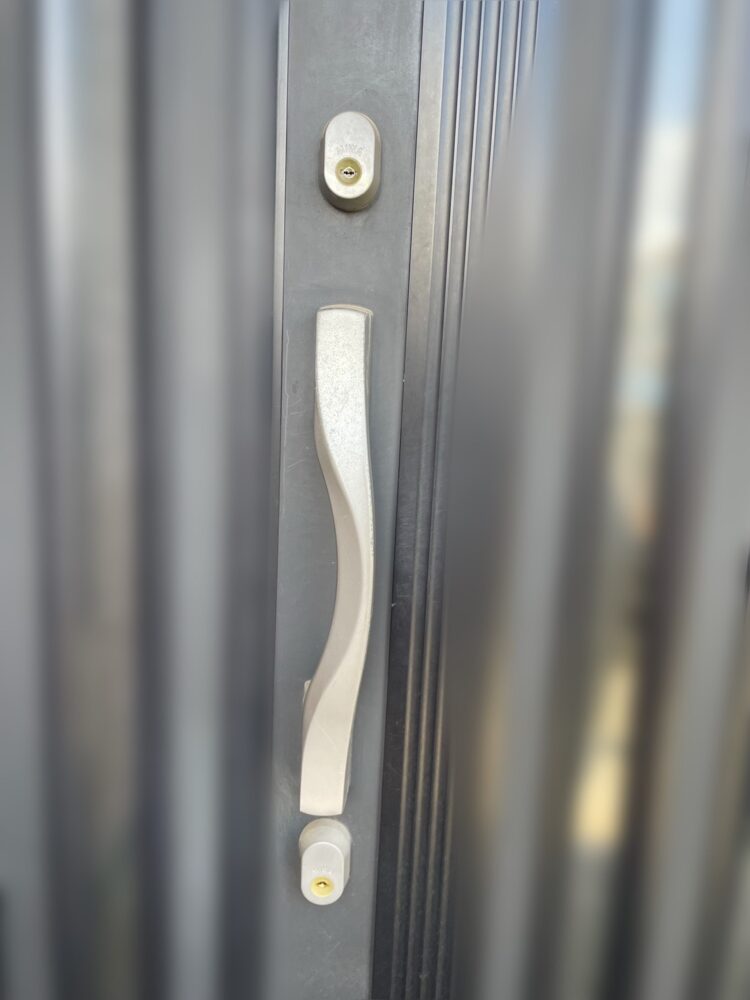 新日軽　玄関ドア　GAF+FE