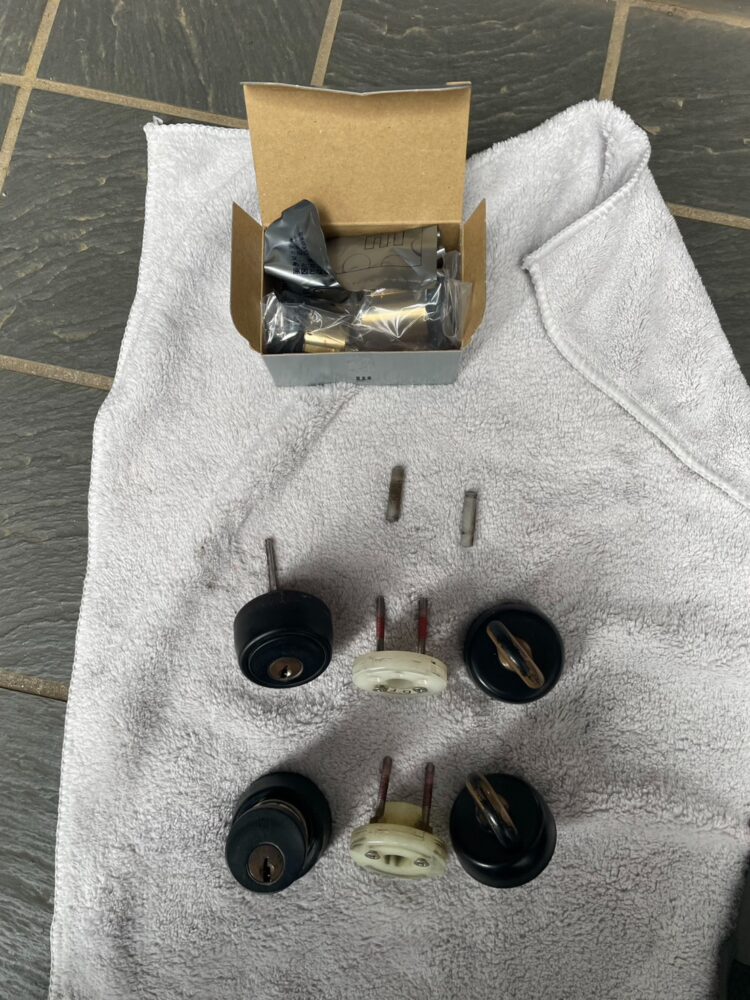 WEST製ギザキーからディンプルキーへ交換